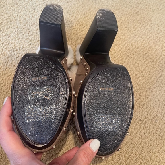 Bamboo Cozy Fur Heeled Clog - Picture 6 of 6